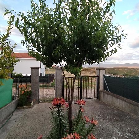 Apartamentos La Presa Guijo de Granadilla Exterior photo